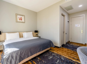 Отель Brosse Garden