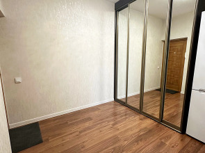 Квартира Двухкомнатная квартира на Радужном