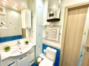 Апартаменты двухкомнатные в Центре Города на 5 этаже (рядом с набережной р. Волга)