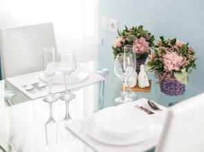 Апартаменты Тихая студия 38кв.м,напротив Центрального Парка,вокзал пешком