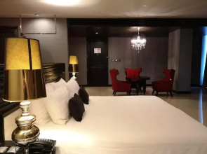 TSix5 Quarter Hotel