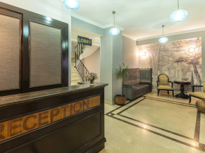 Отель Raymond Old City