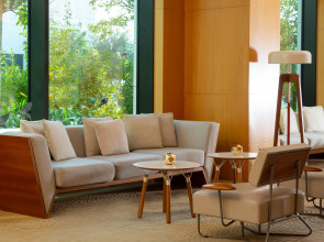 Отель Baku Marriott Hotel Boulevard