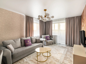 Apartamenty GLOBALSTAY Solnecnaa 3h Komnatnaa na Nabereznoj Dnepra