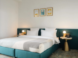 Отель Castor & Pollux