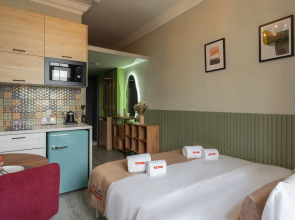 Апартаменты KeyGo #1010 Студия рядом с метро Окружная