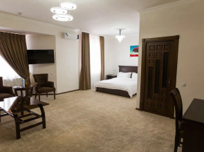 Отель Alexander