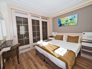 Отель Bulvar Palas Old City