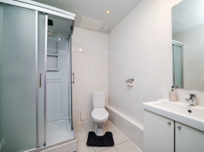 Апартаменты Жуковского 1/2/10 с2 (108)