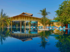 Anantara World Islands Dubai Resort