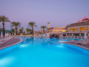 Aydinbey Famous Resort - Ultra All Inclusive