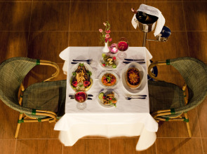 Отель GLK Premier The Home Suites & Spa