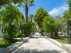 Risus Garden Marina Hotel