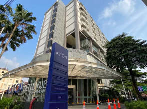 Nemuru Grand Bellevue Radio Dalam
