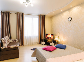 Апартаменты 9 ночей с видом на речку на Коммунальной 1