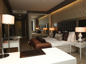 Отель Qafqaz Baku City Hotel and Residences