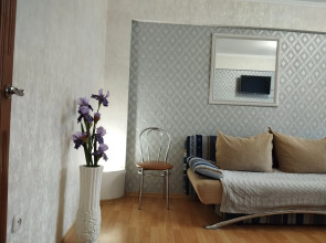 Квартира Двухкомнатная возле центра