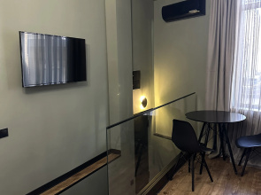 Corner Apartment In Old Tbilisi Apartments