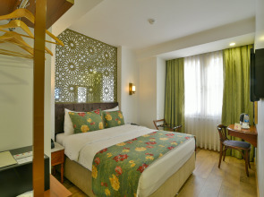 Отель Istanbul Life