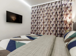 Двухкомнатные апартаменты LUX  с видом на ДОН №7