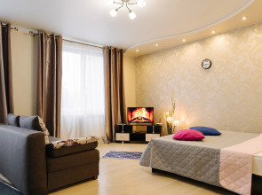 Апартаменты 9 ночей с видом на речку на Коммунальной 1