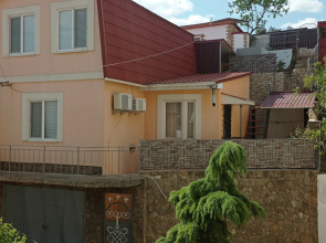 Na Ayvazovskogo Living quarters