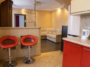 U Pokrovskoy bashni Kremlya Apartments