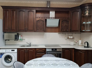 Квартира с двумя спальнями в курортной зоне рядом с Верхним рынком