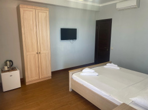 Мини-отель Leon Beach Hotel