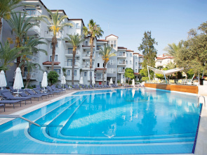 Paloma Marina Suites