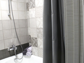 Апартаменты Apato Уютная студия с видом на город и горы