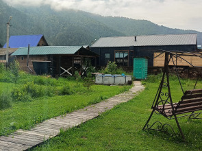 Частный дом дом среди гор