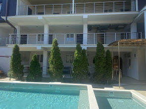 Solnechnaya 7 Guest House