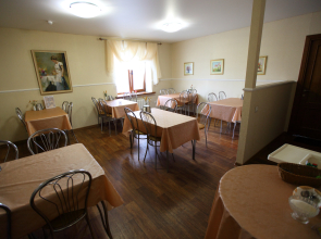 Отель Два крыла