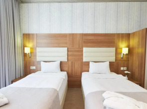 Отель Boulevard Side