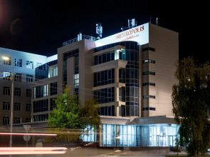 Отель Метрополис