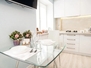 Апартаменты Тихая студия 38кв.м,напротив Центрального Парка,вокзал пешком