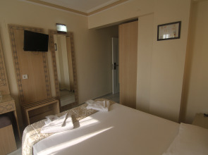 Отель Grand Liza