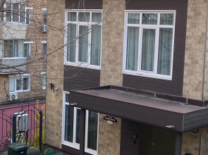 V Tsentre Vladivostoka Guest House