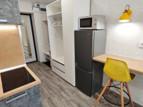 Апартаменты Жёлтая студия у метро Суконная слобода