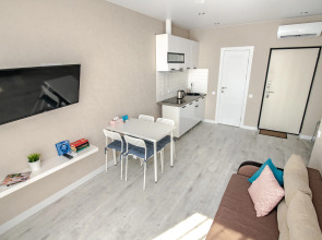 Апартаменты TopHouse на Брянской 18 двухкомнатные