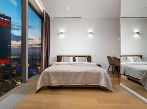 Студия для двоих на 74-м этаже