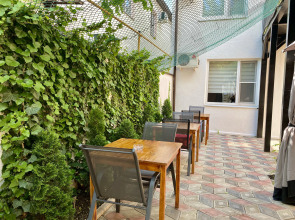 Гостевой дом Green Wall