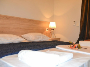 Отель Piccolo Casa Bella