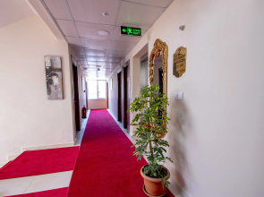 Ahsen Hotel