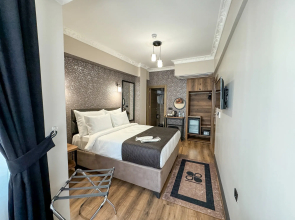 Отель Grand Clover