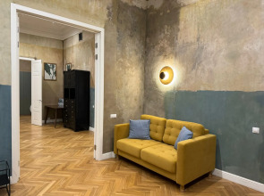 Апартаменты с Видом на Невский