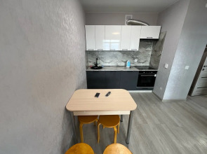 Квартира Камбарская 94