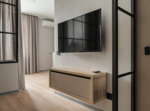 Квартира с Дизайнерским Ремонтом у Театра Кукол Экият