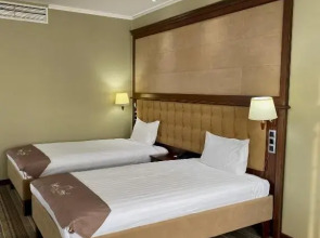 Отель Shera Inn